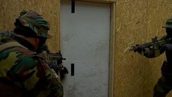 Militairen in Heverlee houden spectaculaire oefening om rekruten aan te trekken